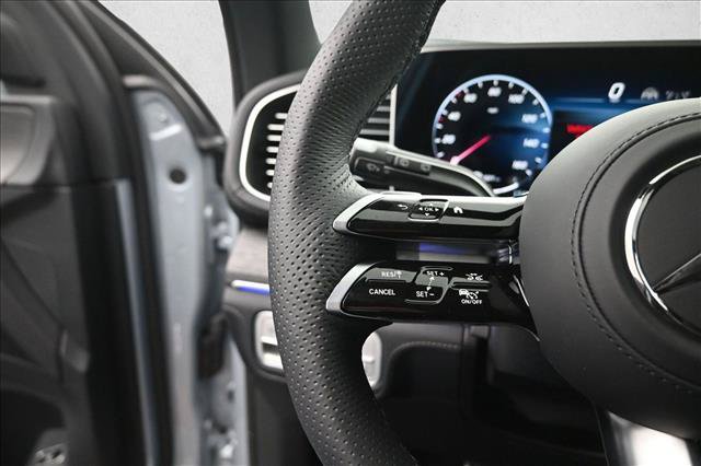 New 2026 Mercedes-Benz GLS 450 4MATIC image 15