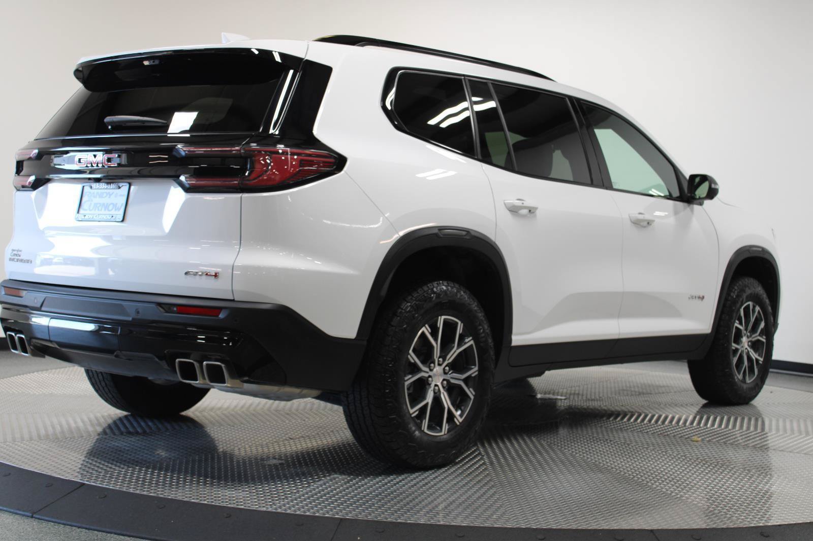 Used 2026 GMC Acadia AT4 w/ Luxury Package AWD/4WD image 12