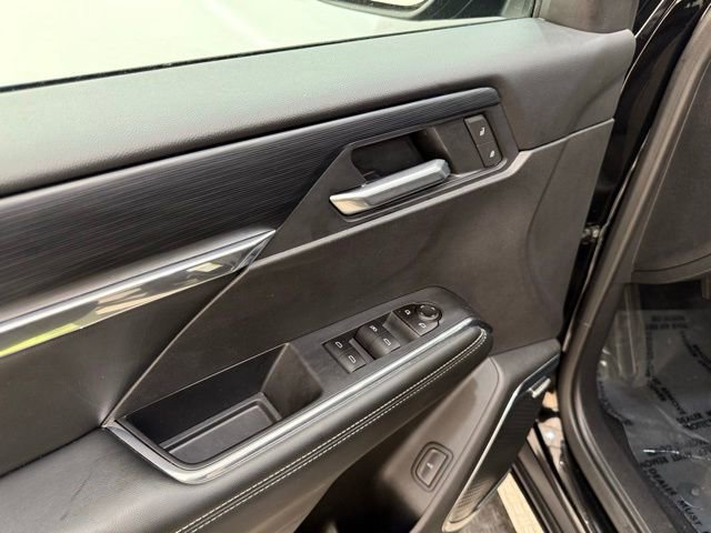 Used 2025 GMC Acadia Elevation image 16