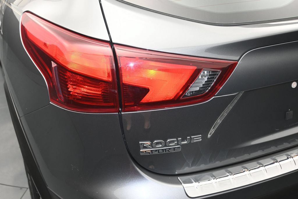 Used 2019 Nissan Rogue Sport SV AWD/4WD image 12