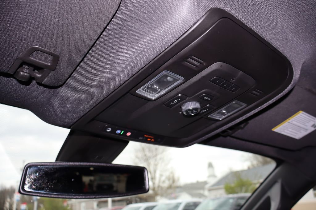 Used 2022 Chevrolet Tahoe LT w/ Luxury Package image 31