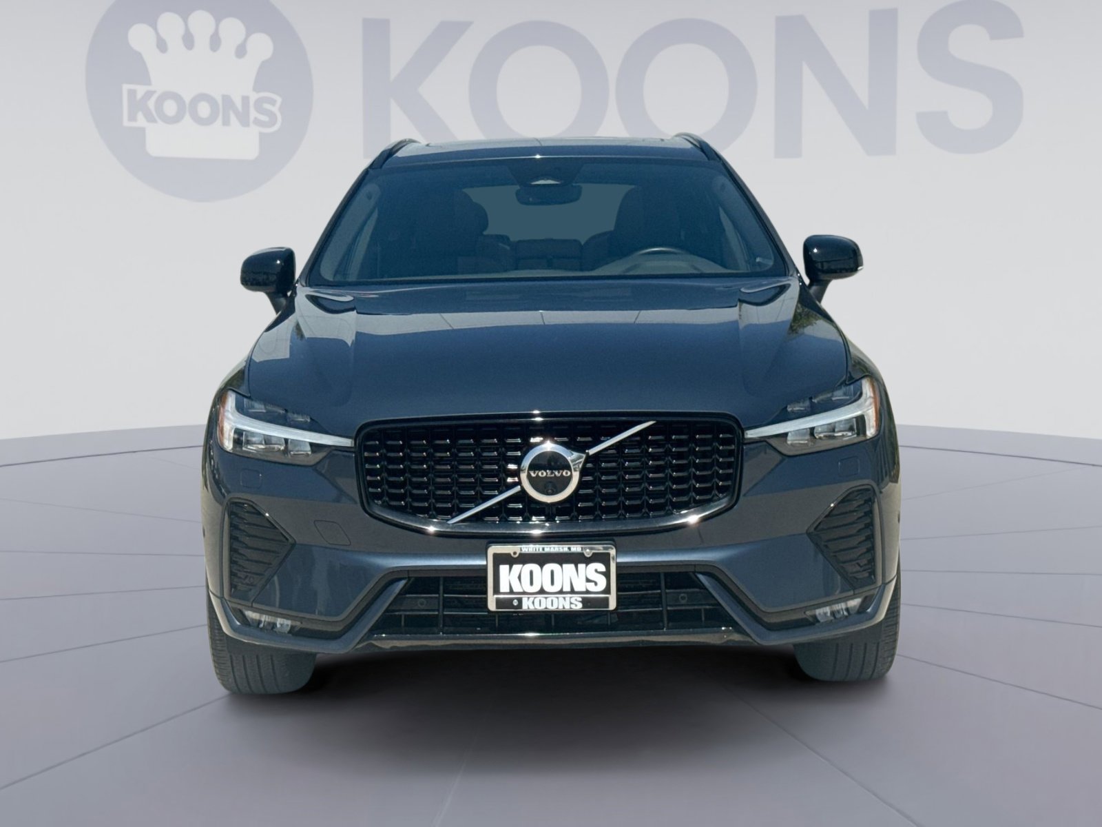 Used 2023 Volvo XC60 B5 Plus AWD/4WD image 11