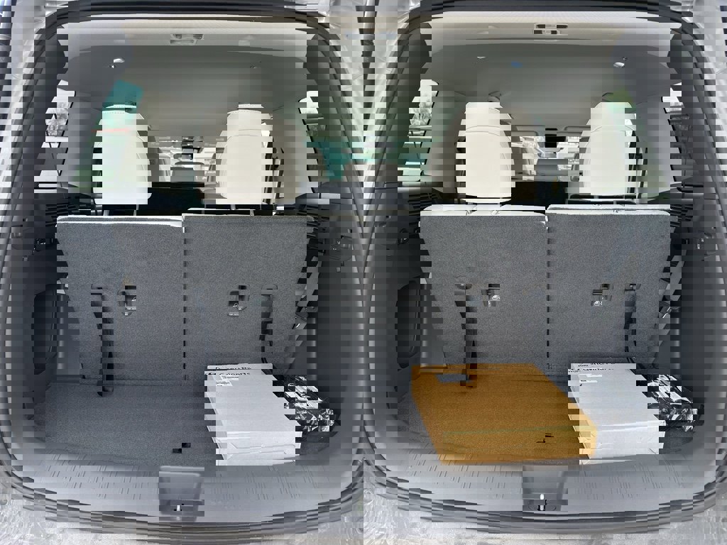 New 2025 Hyundai Santa Fe SEL image 32