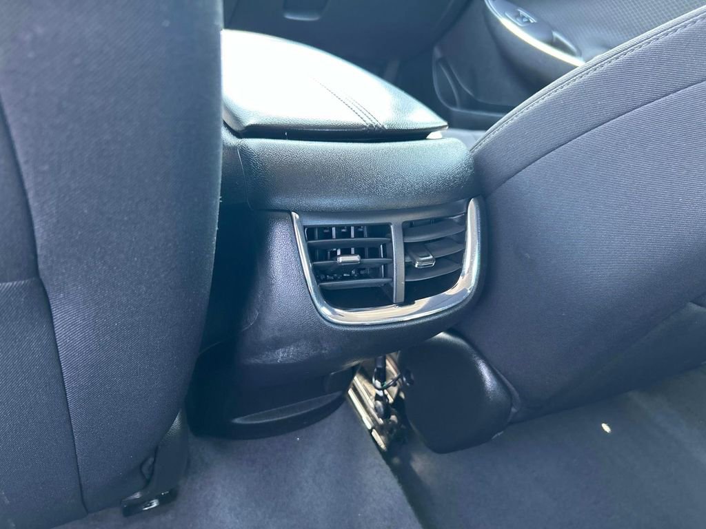Used 2023 Chevrolet Malibu LT image 17
