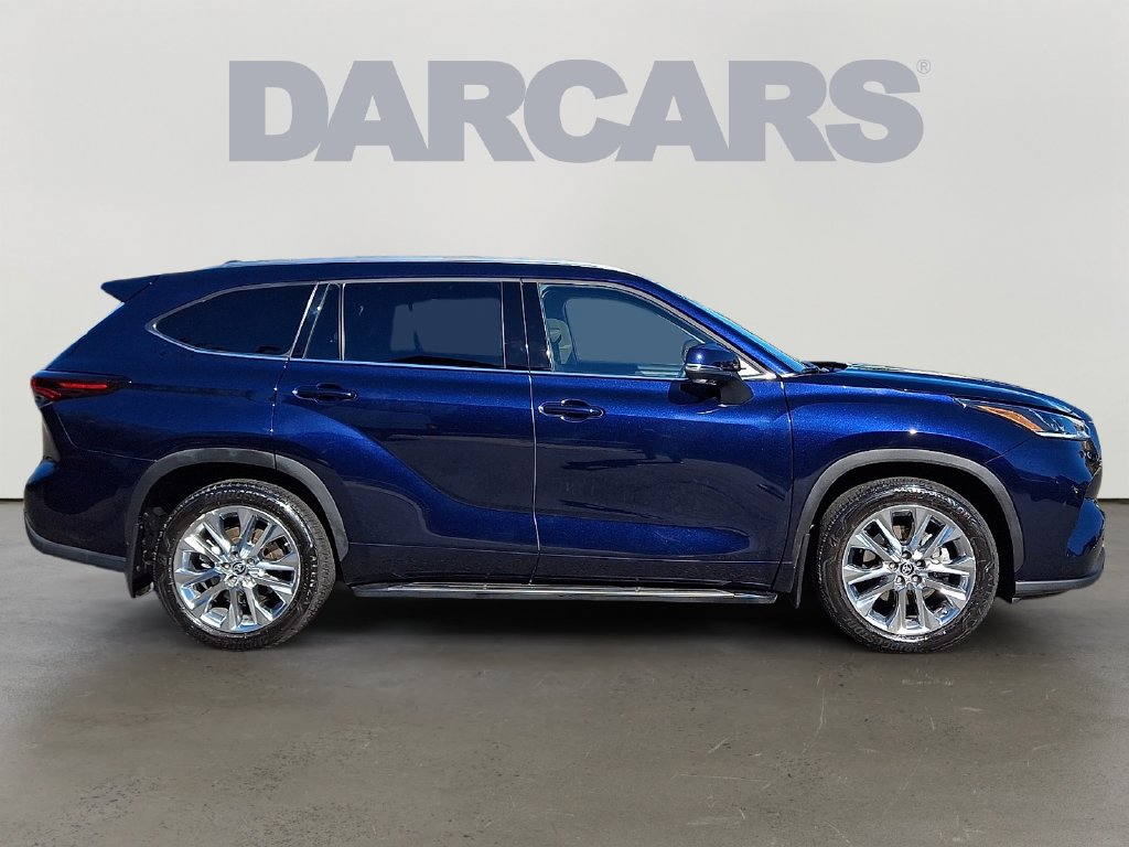 Used 2024 Toyota Highlander Limited AWD/4WD image 7