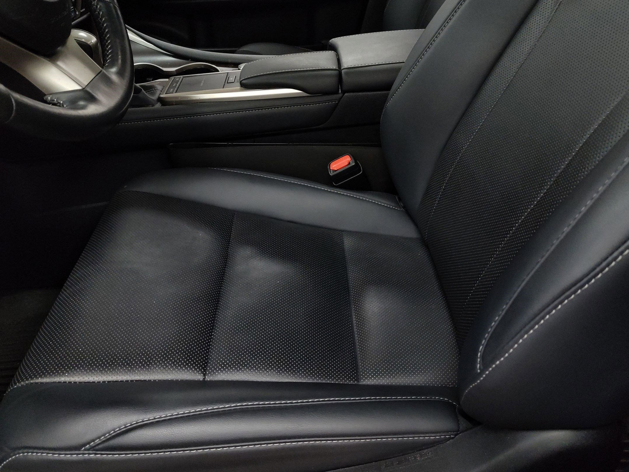 Used 2021 Lexus RX 450h AWD w/ Premium Package image 16