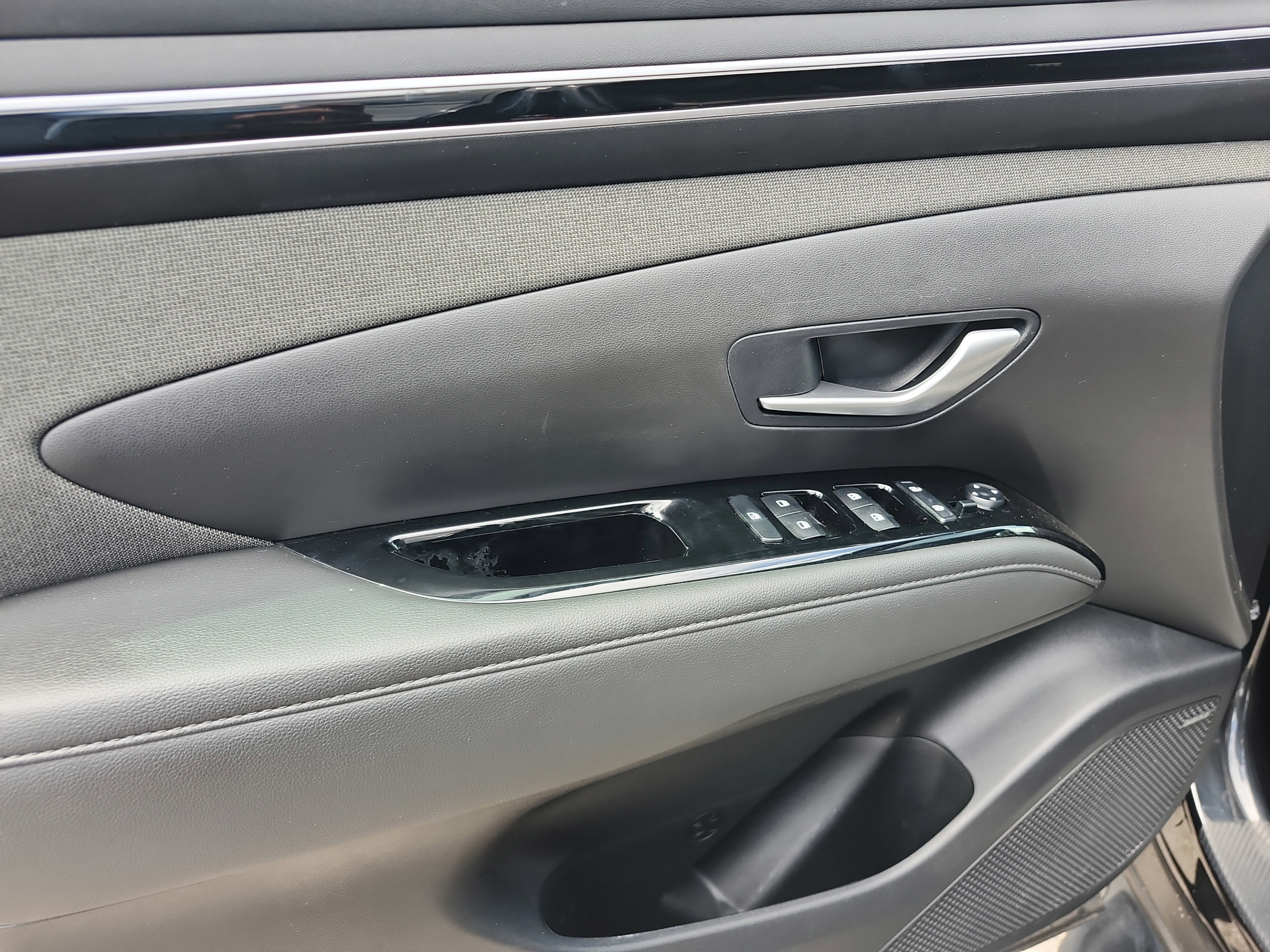 Certified 2024 Hyundai Santa Cruz Limited AWD/4WD image 16