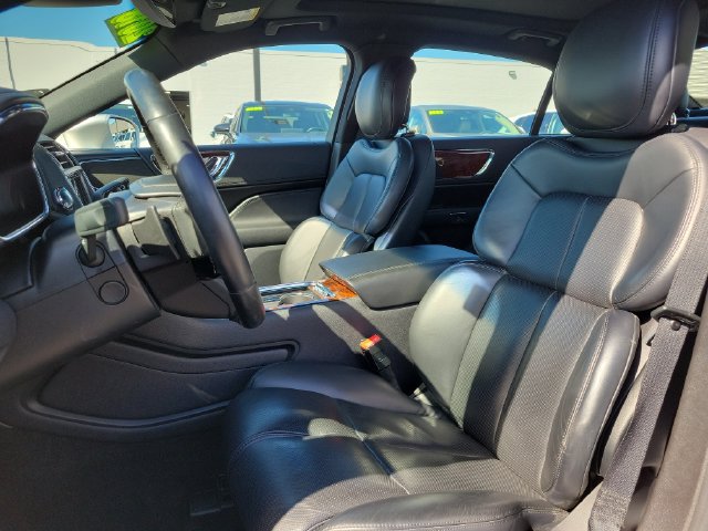 Used 2018 Lincoln Continental Select w/ Continental Climate Package AWD/4WD image 5