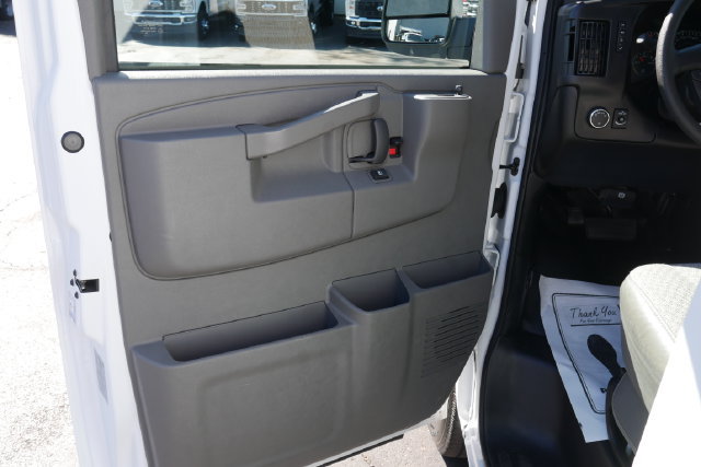 Used 2025 Chevrolet Express 2500 w/ Driver Convenience Package RWD image 14