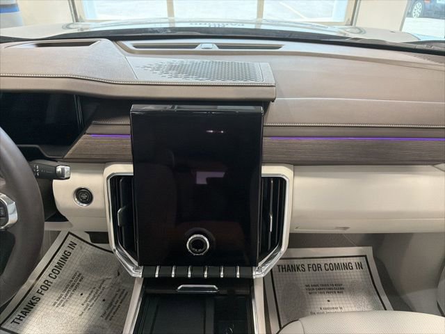 Used 2025 GMC Acadia Denali w/ Super Cruise Package image 30