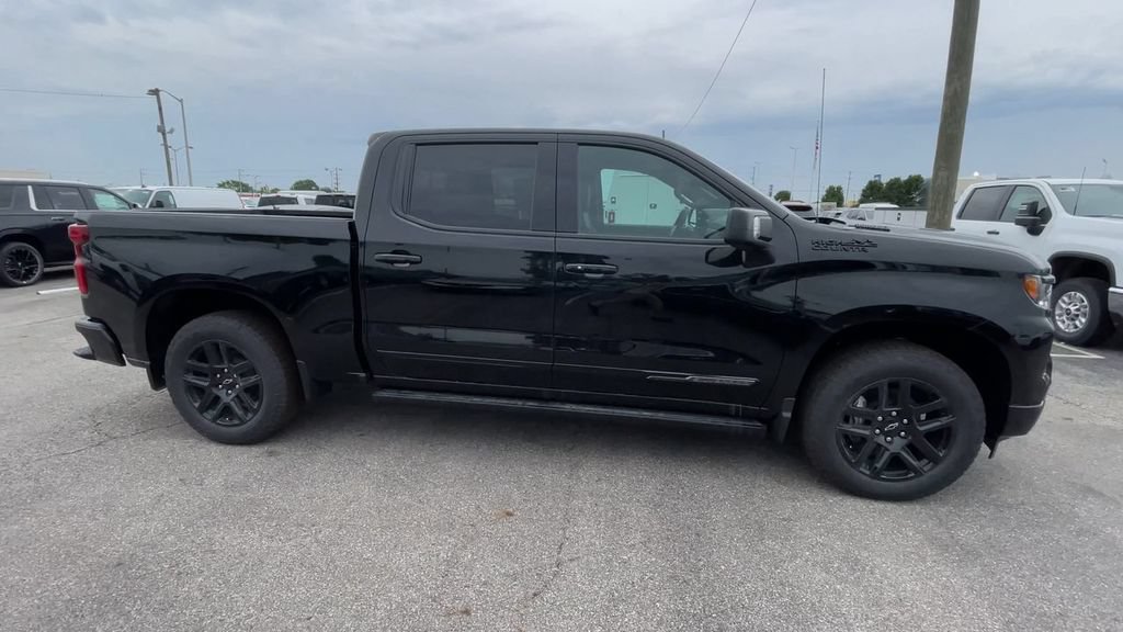 New 2026 Chevrolet Silverado 1500 High Country w/ Midnight Edition AWD/4WD image 3