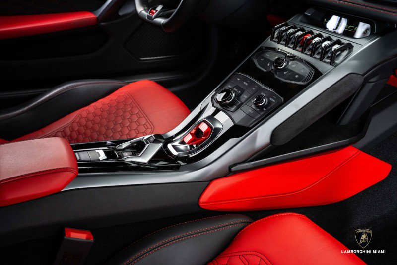 Used 2019 Lamborghini Huracan LP 580-2 image 42