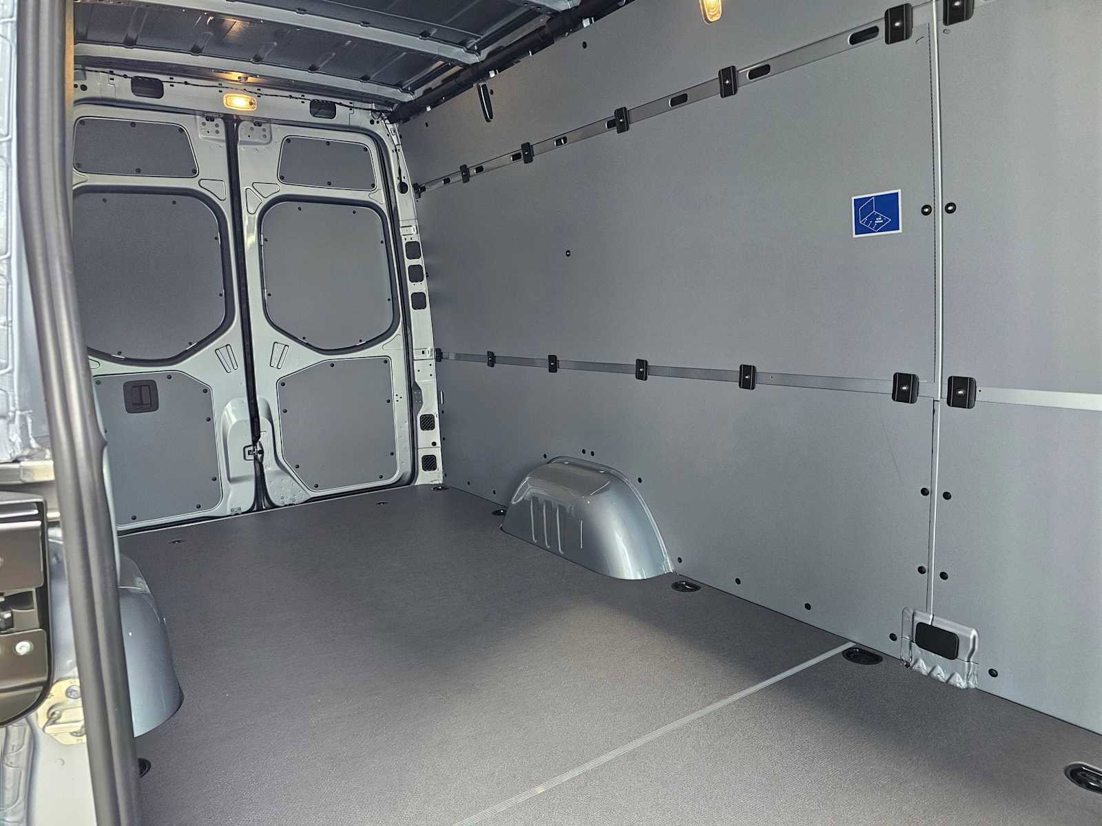 Used 2025 Mercedes-Benz Sprinter 2500 image 13