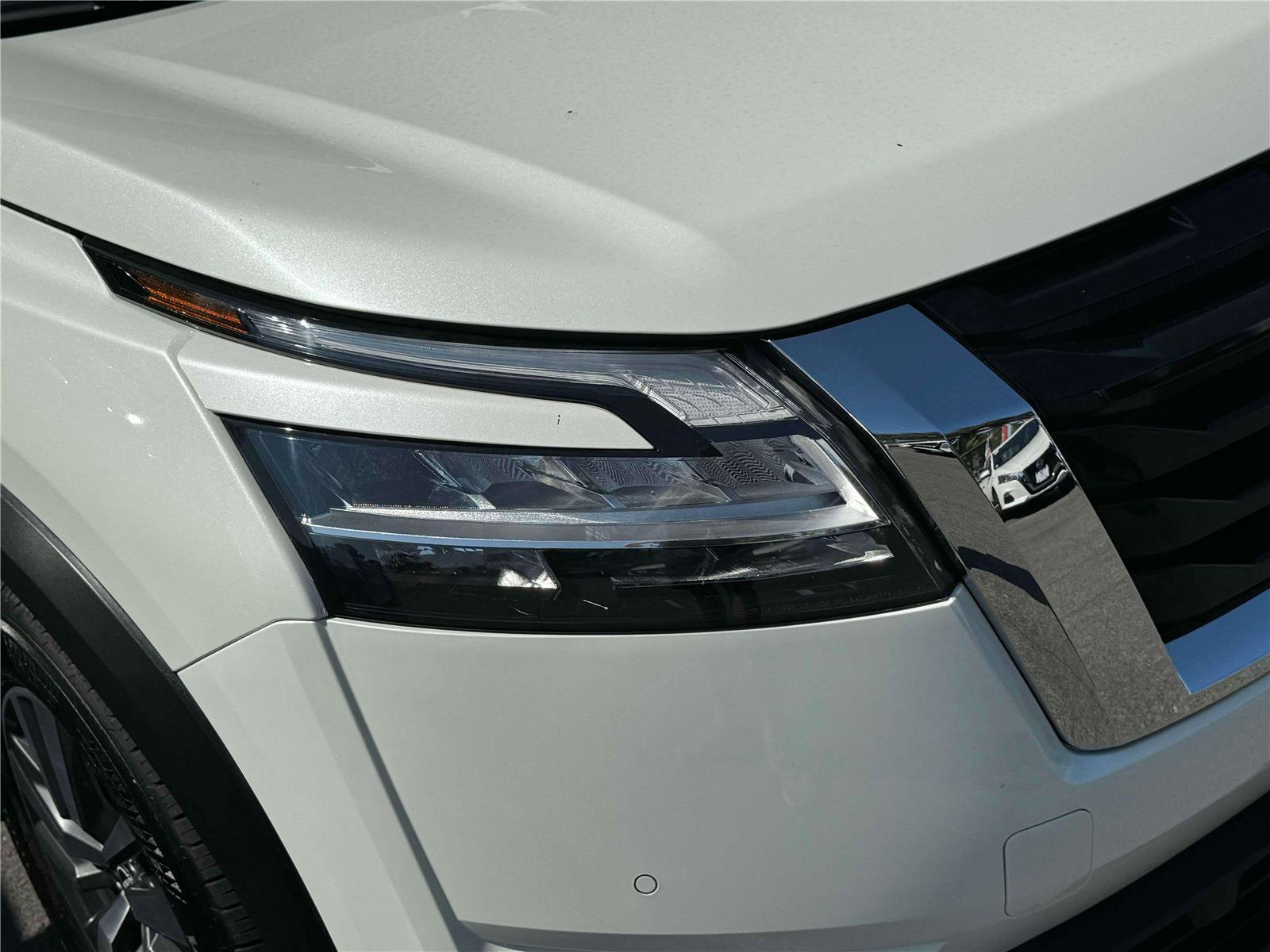 Used 2024 Nissan Pathfinder SL image 9