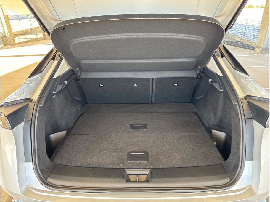 Used 2023 Nissan Ariya AWD image 12