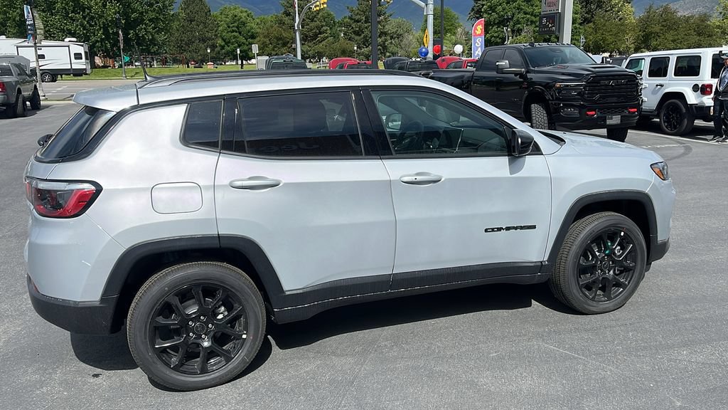 New 2026 Jeep Compass Latitude AWD/4WD image 4