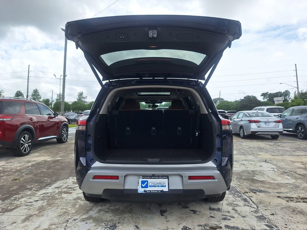 Used 2024 Nissan Pathfinder Platinum FWD image 30