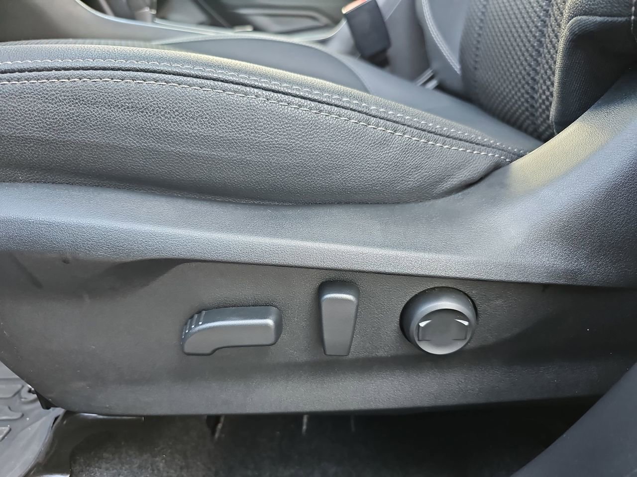 Certified 2023 Subaru Forester Premium image 35