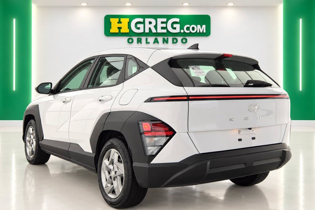 Used 2025 Hyundai Kona SE FWD image 2