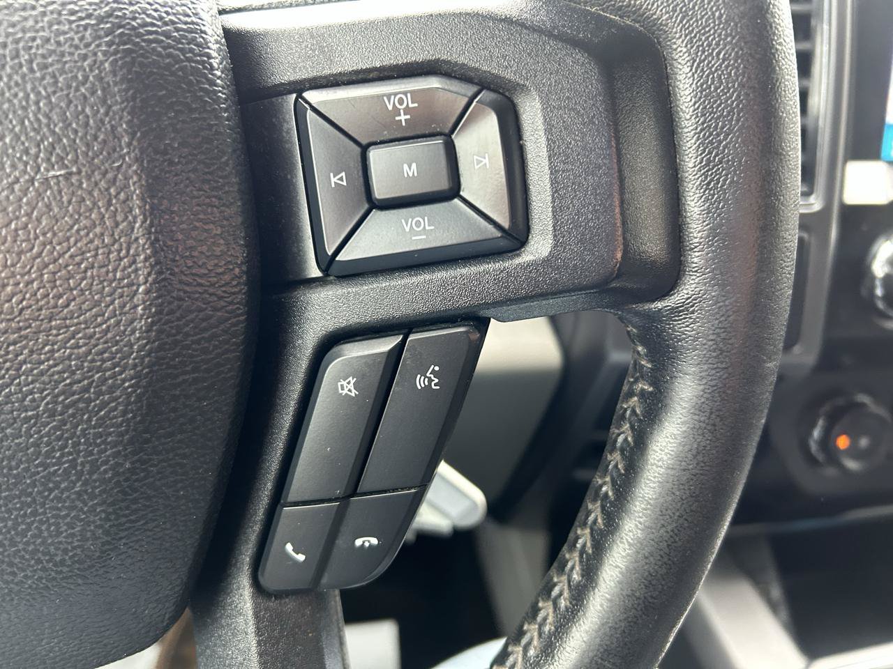 Used 2019 Ford F150 XLT w/ Equipment Group 302A Luxury AWD/4WD image 18