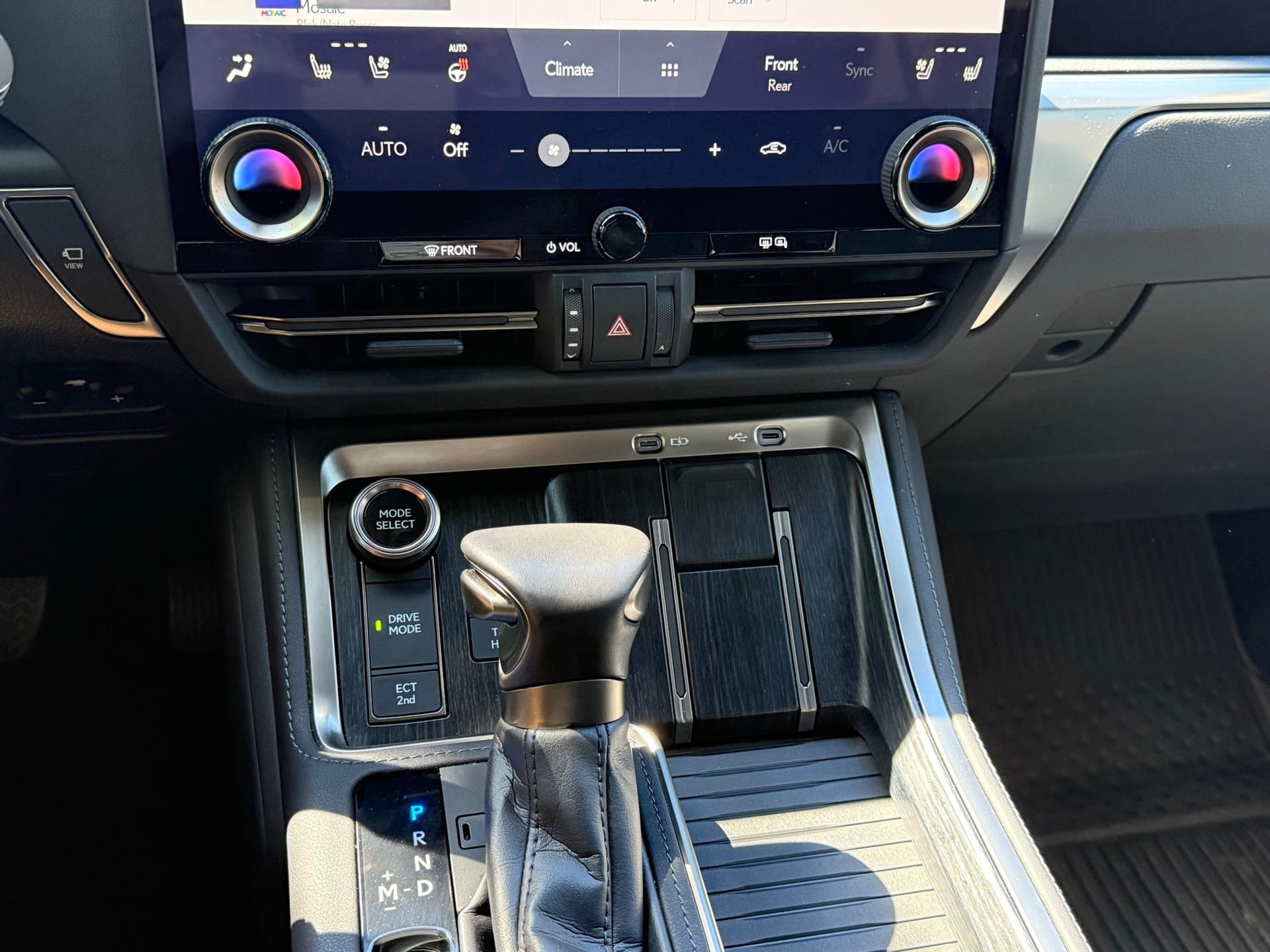 Used 2024 Lexus GX 550 550 Premium+ w/ Accessory Package (Z1) image 38