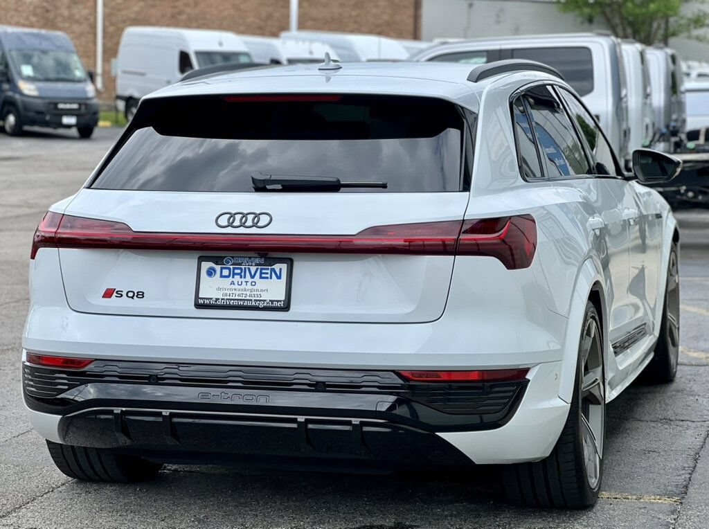 Used 2024 Audi Q8 e-tron Prestige w/ Prestige Package AWD/4WD image 6