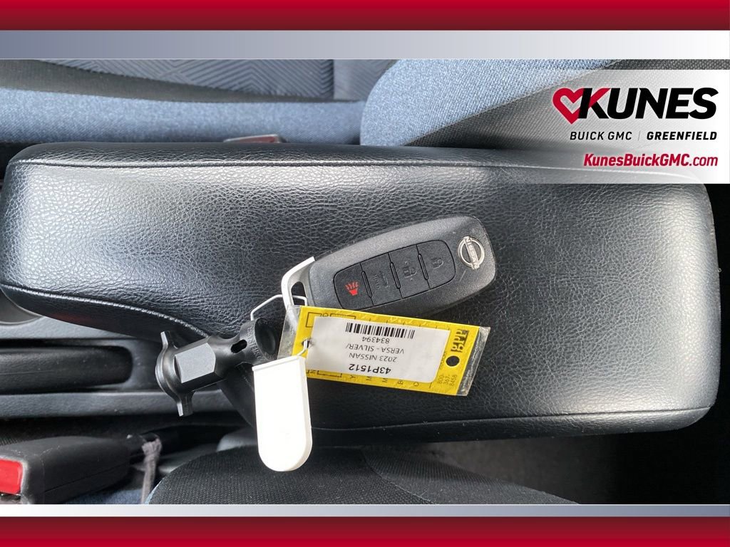 Used 2023 Nissan Versa SV image 38