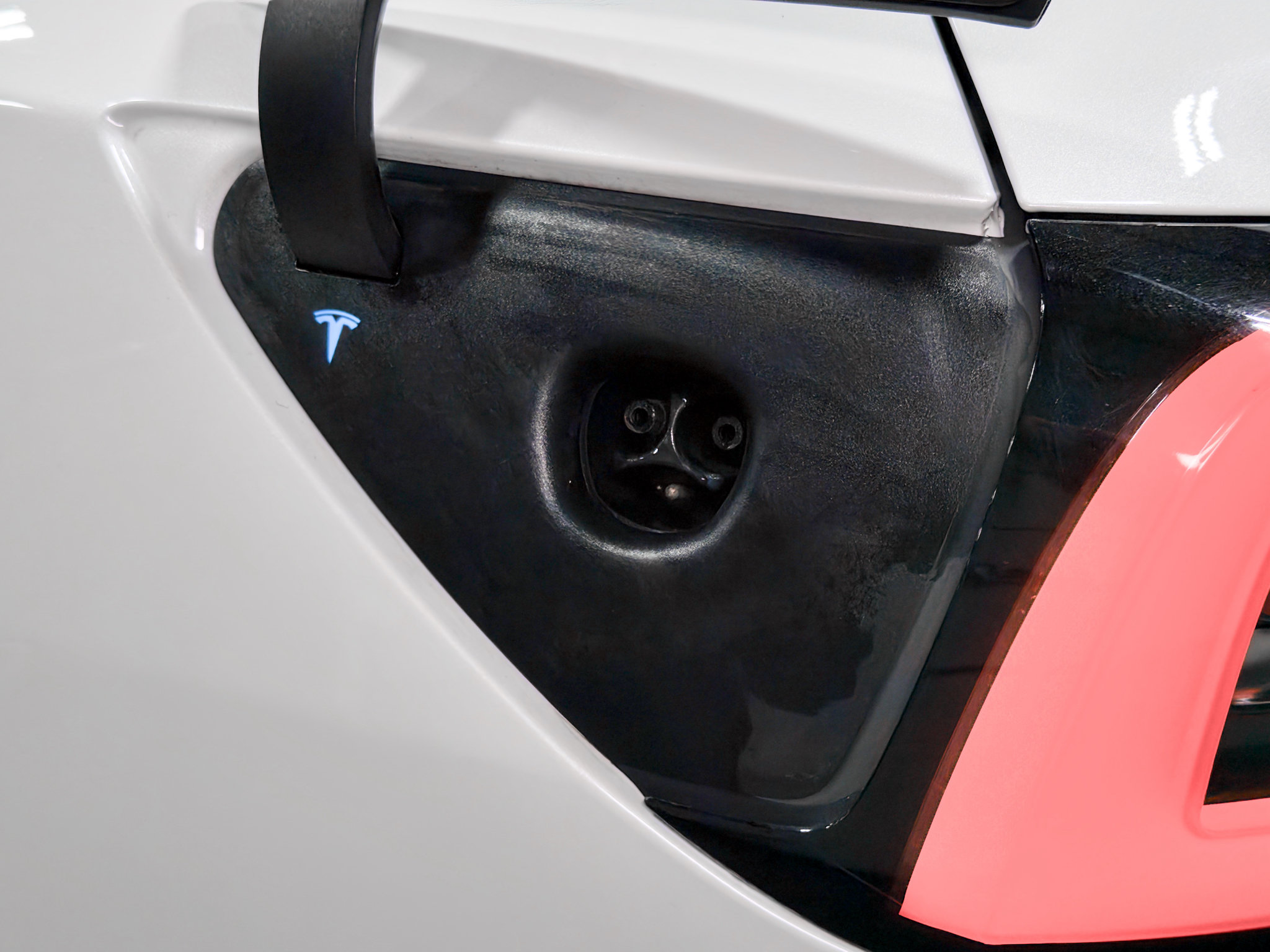 Used 2018 Tesla Model 3 Long Range RWD image 5