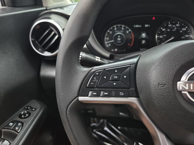 Used 2022 Nissan Kicks SV FWD image 22