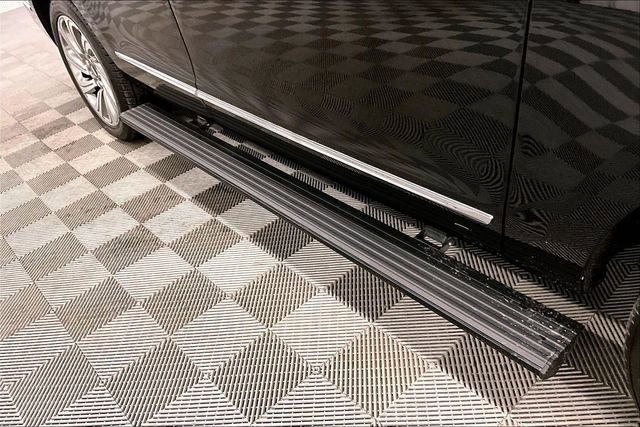 Used 2024 Lincoln Navigator Reserve image 10