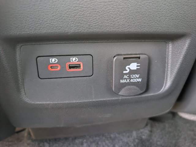 Used 2024 Nissan Frontier SL w/ Technology Package RWD image 17