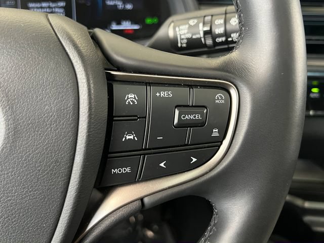 Used 2025 Lexus UX 300h FWD w/ Accessory Package (Z2) image 37