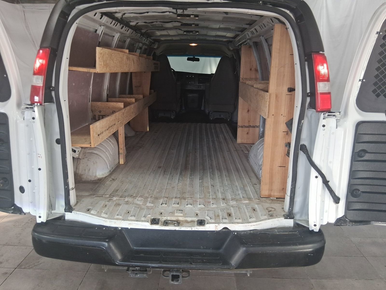 Used 2020 Chevrolet Express 2500 Extended w/ Driver Convenience Package image 31