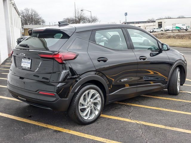 New 2027 Chevrolet Bolt LT w/ Comfort Package FWD image 6