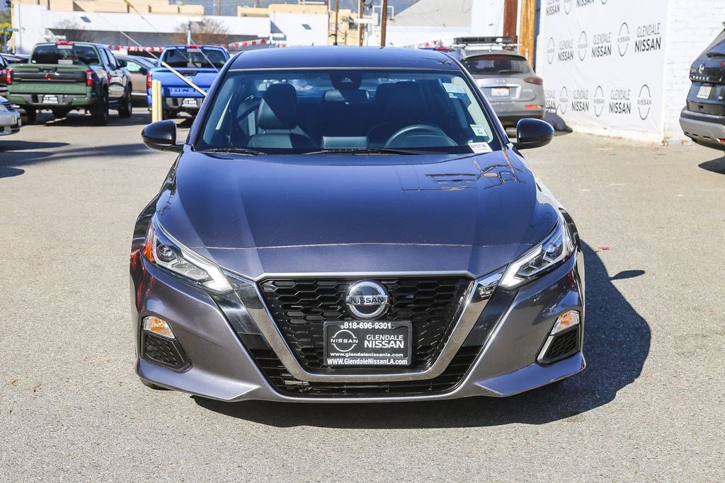Used 2022 Nissan Altima 2.5 SR image 2