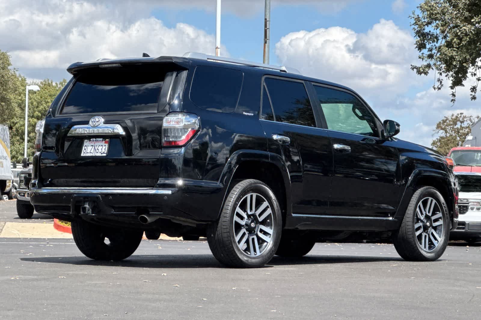 Used 2019 Toyota 4Runner Limited w/ Convenience Package RWD image 2