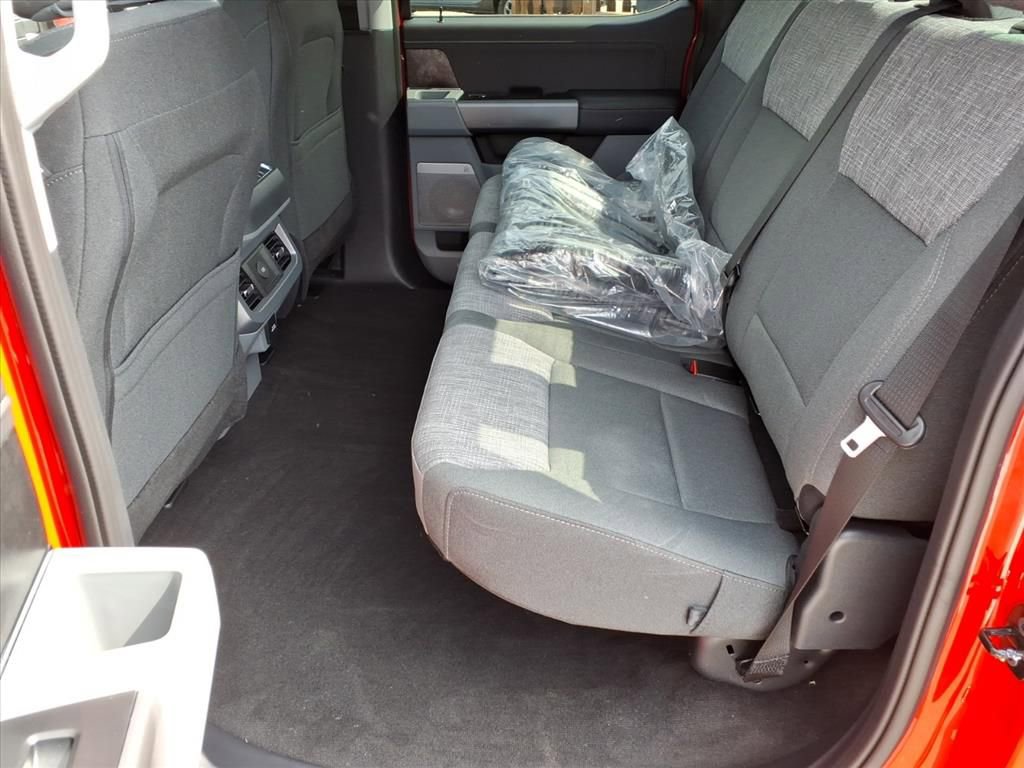 New 2026 Ford F250 XLT w/ XLT Premium Package image 10