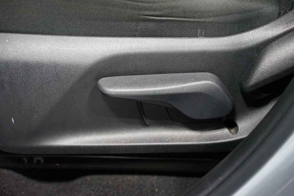 Certified 2025 Toyota RAV4 LE AWD/4WD image 31