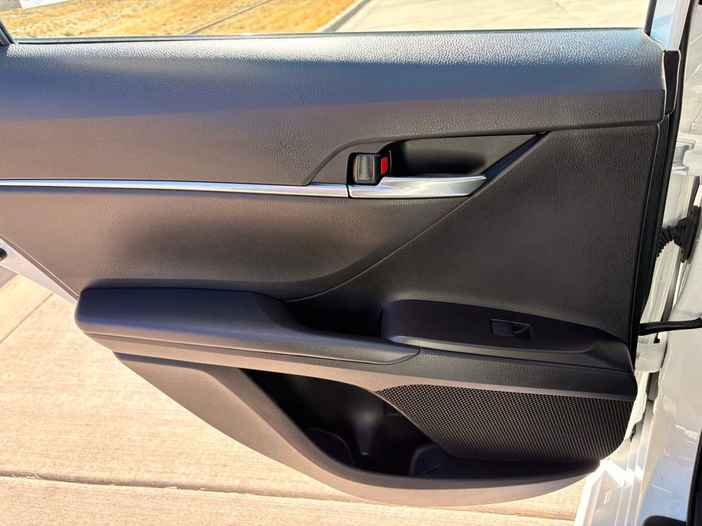 Used 2023 Toyota Camry SE image 29