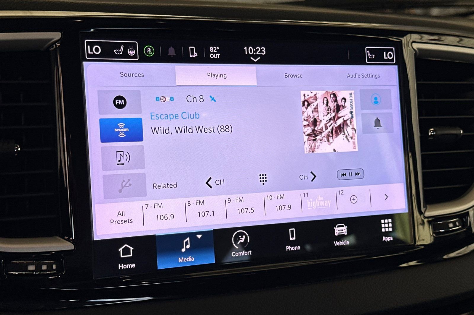 Used 2023 Chrysler Pacifica Touring-L FWD image 19