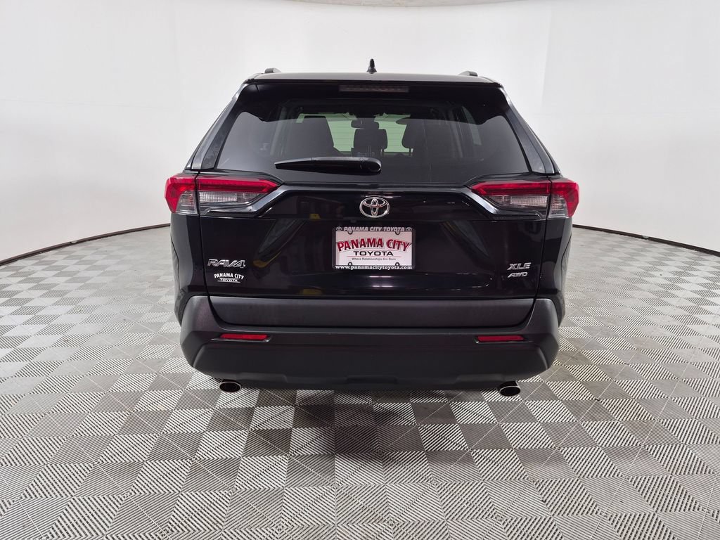 Used 2019 Toyota RAV4 XLE w/ Carpet Mat Package AWD/4WD image 4