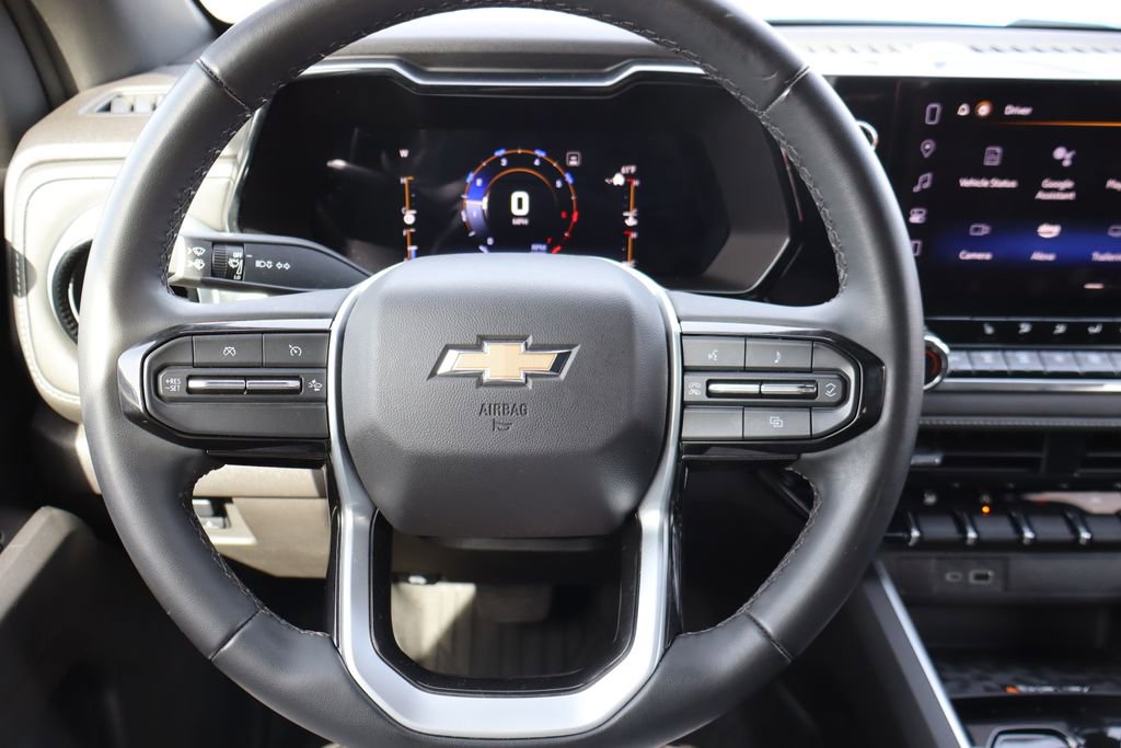 Used 2023 Chevrolet Colorado LT w/ LT Convenience Package II AWD/4WD image 6