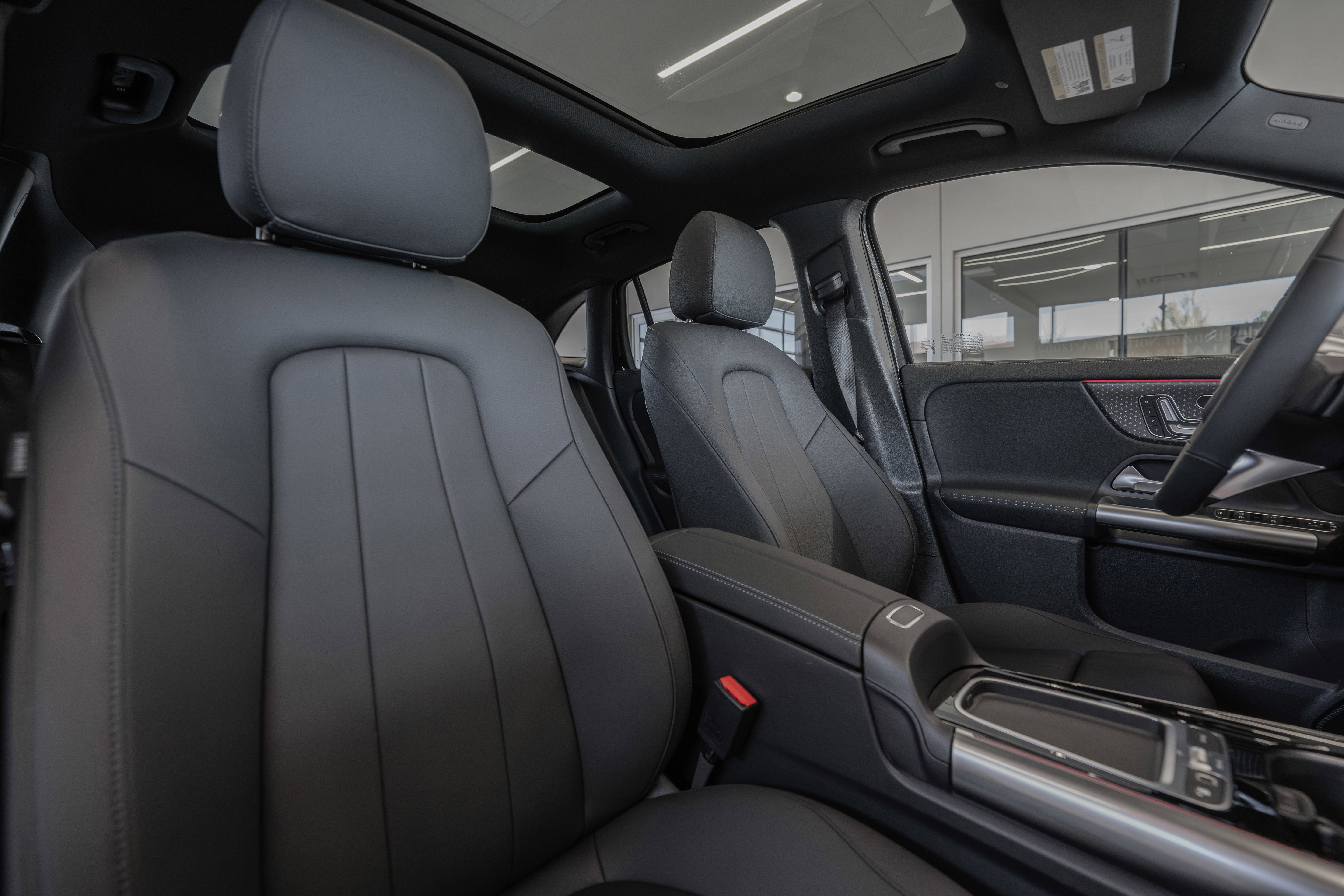 Certified 2025 Mercedes-Benz GLA 250 4MATIC image 32