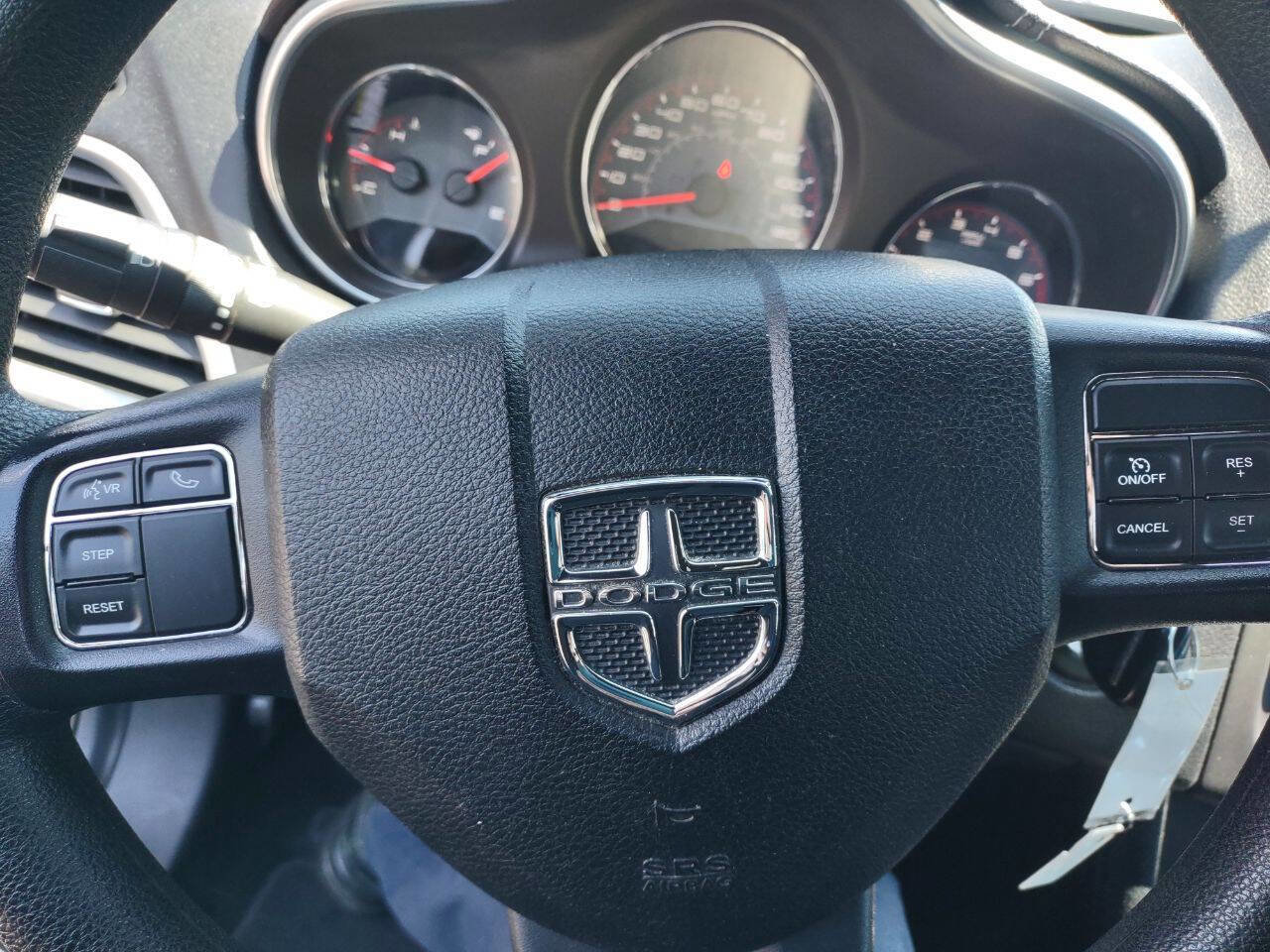 Used 2014 Dodge Avenger SE w/ Rallye Appearance Group FWD image 12