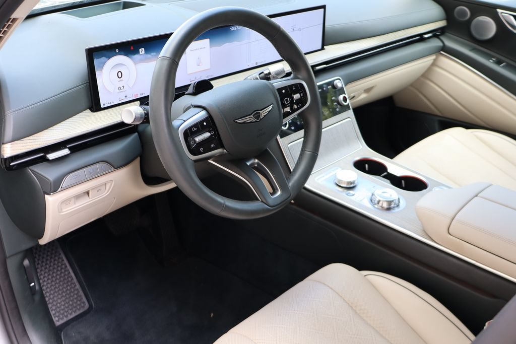 Used 2025 Genesis GV80 2.5T Prestige AWD/4WD image 5