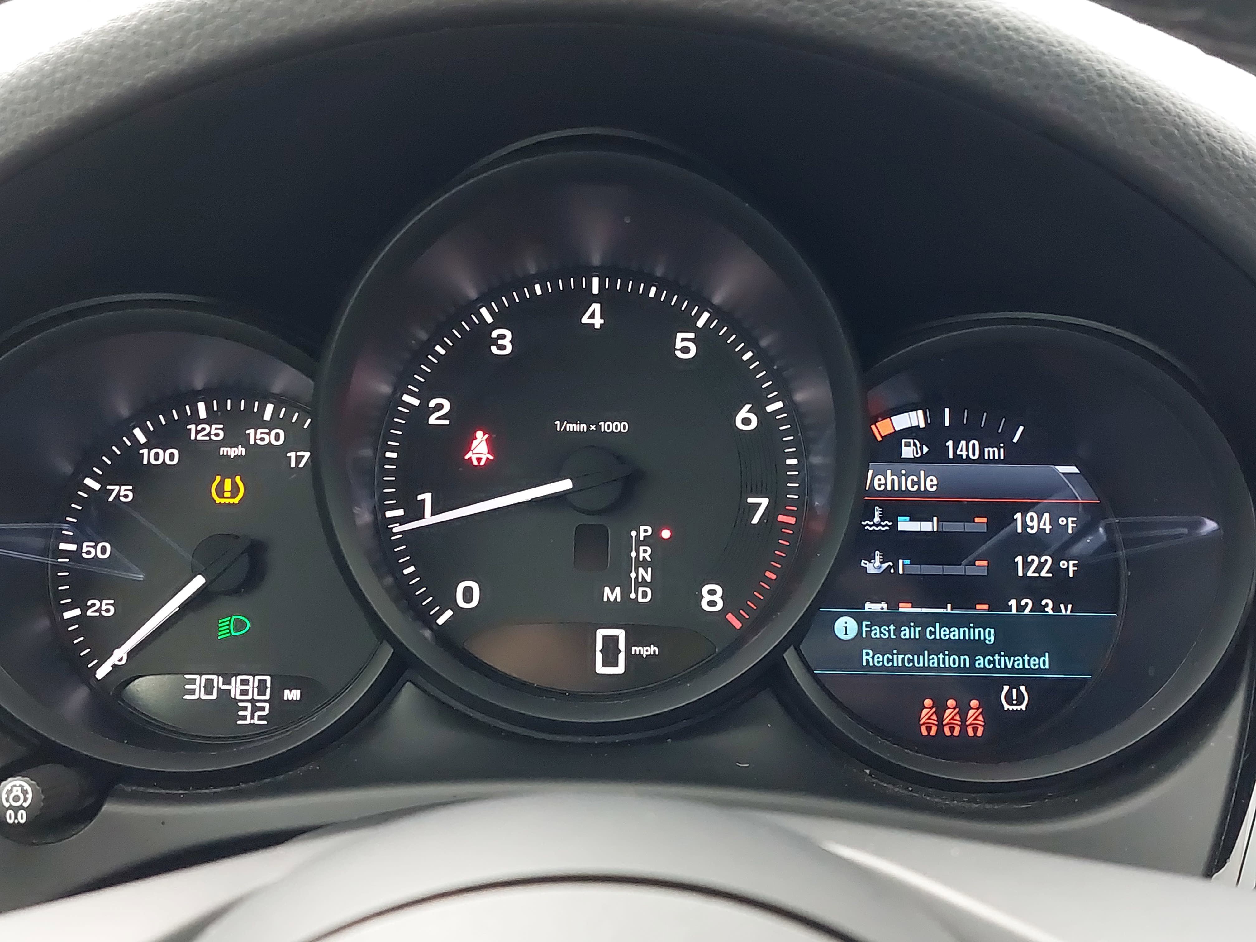 Certified 2023 Porsche Macan AWD/4WD image 21