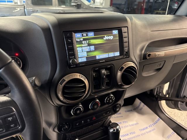 Used 2017 Jeep Wrangler Unlimited Sahara image 21