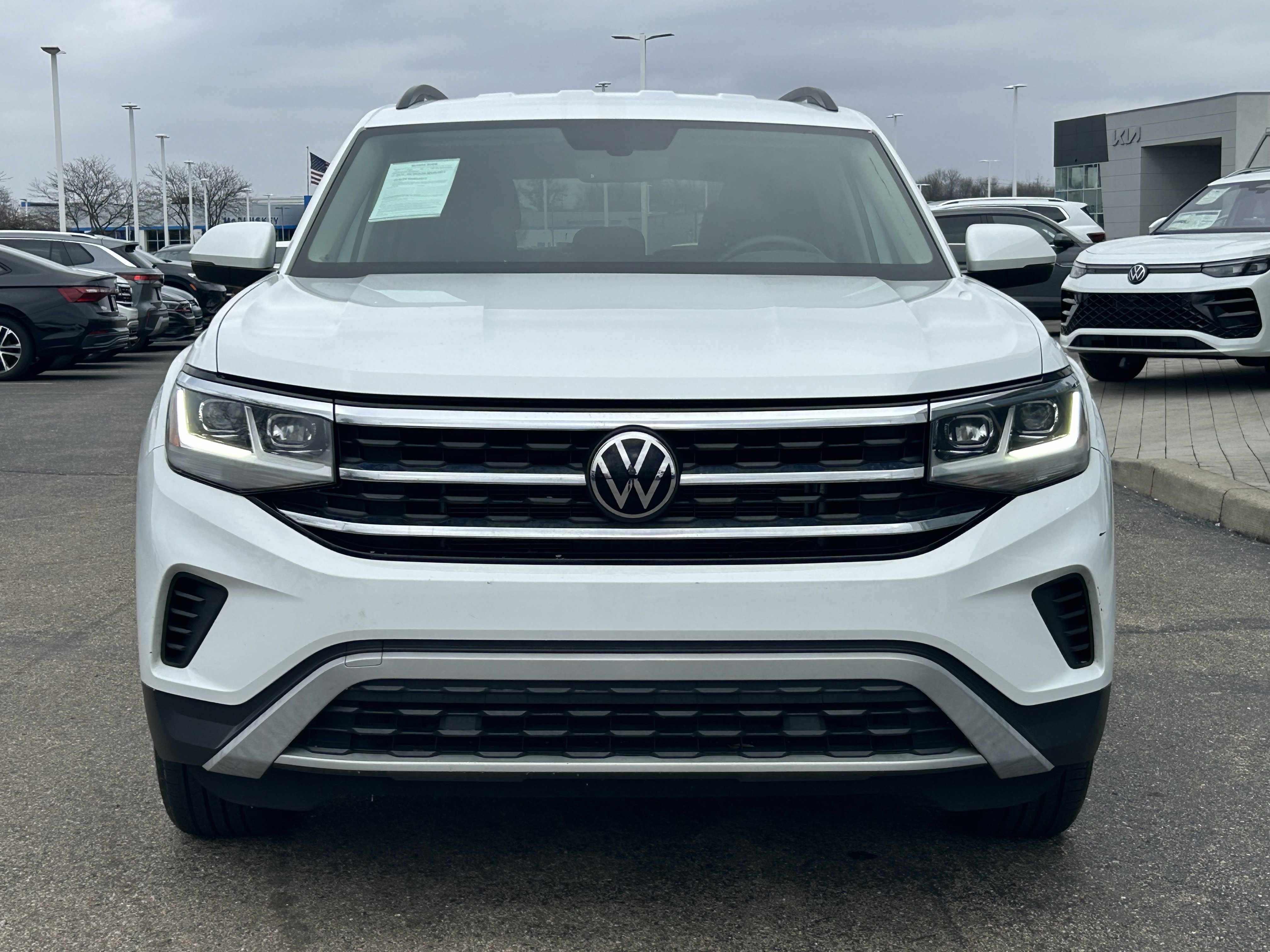 Certified 2023 Volkswagen Atlas SE image 2