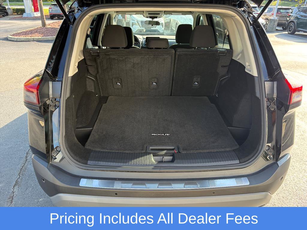 Used 2023 Nissan Rogue S FWD image 26