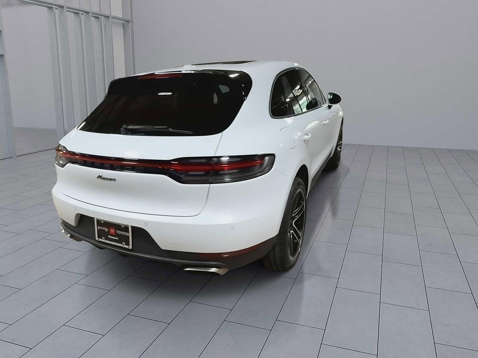 Used 2021 Porsche Macan AWD/4WD image 8